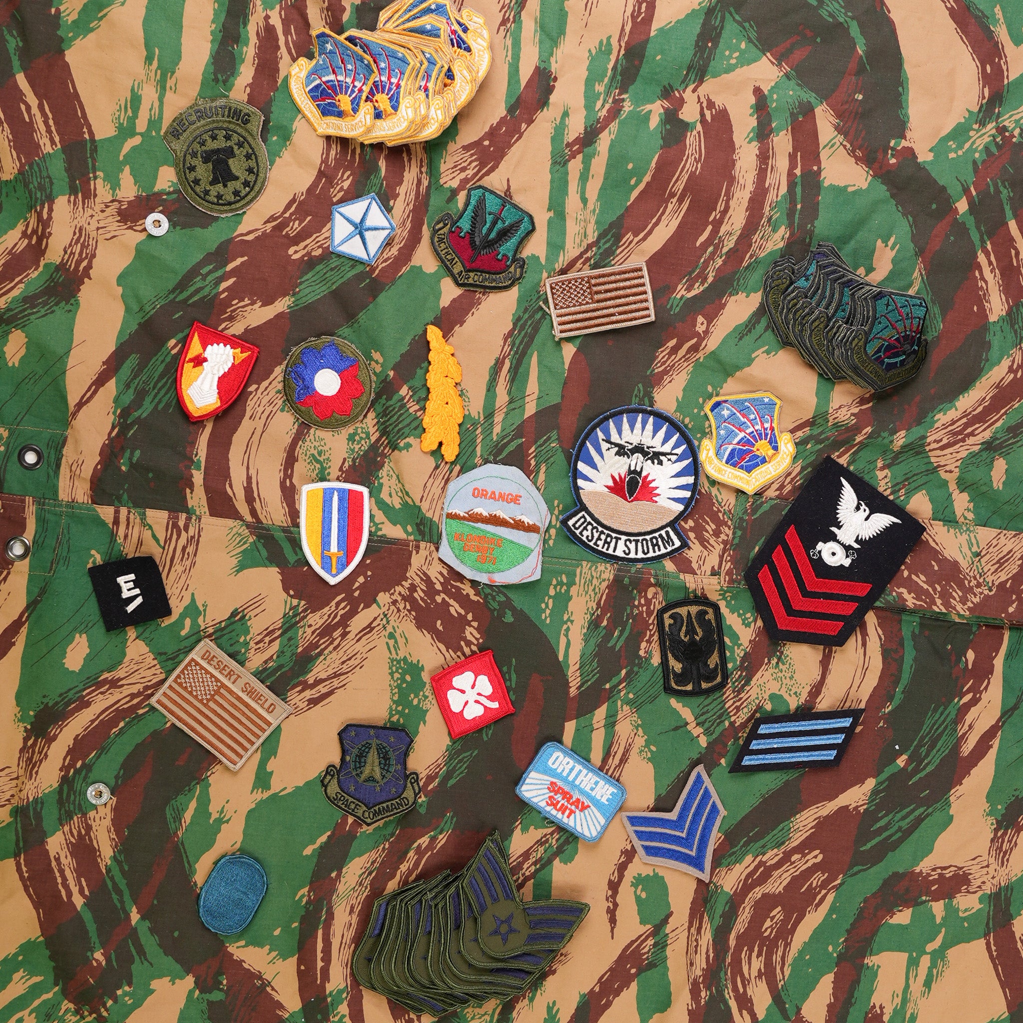 Random US Military Insignia/Patch Bundle
