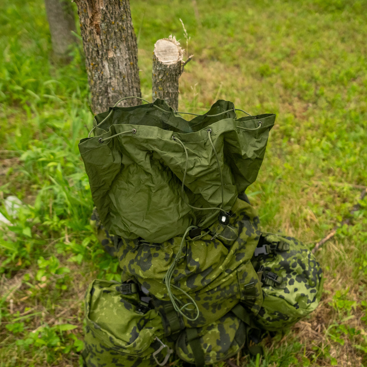 Issued Danish m/84 90L Rucksack W/Side bags