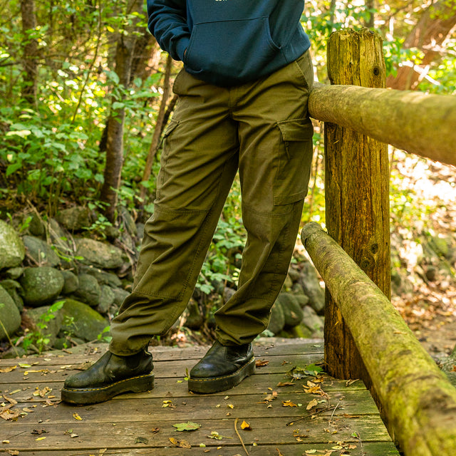 Woman wearing Austrian Bundesheer KAZ 03 Pants