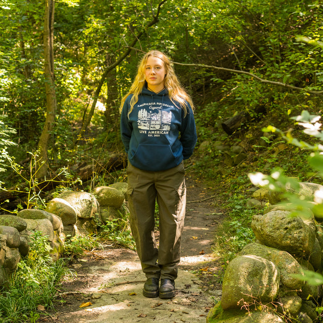 Woman wearing Austrian Bundesheer KAZ 03 Pants